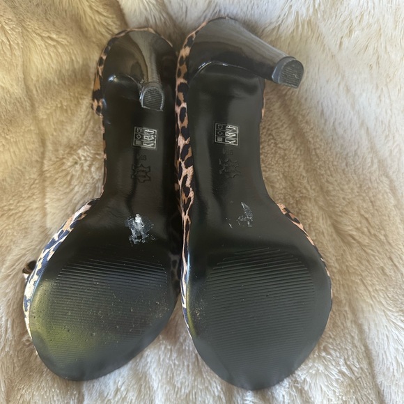 Michael leopard print peep toe heels - Picture 5 of 8